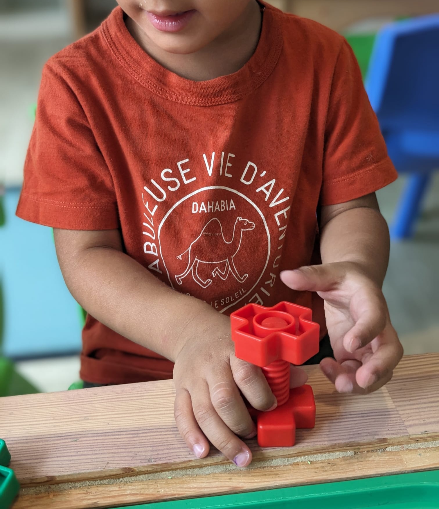 Montessori Workshop at our bilingual Preschool in Paris